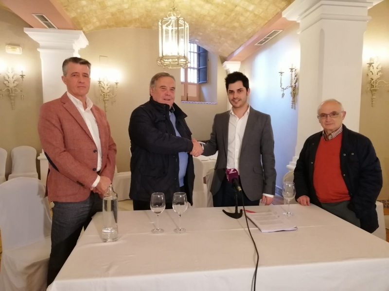 LUCENA_FIRMA_ACUERDO_PLAZA.jpeg