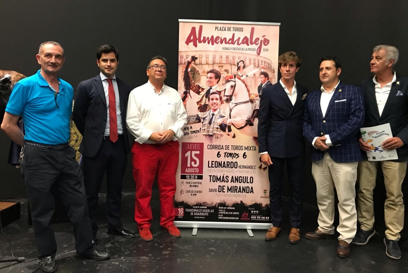 PRESENTACIÓN ALMENDRALEJO