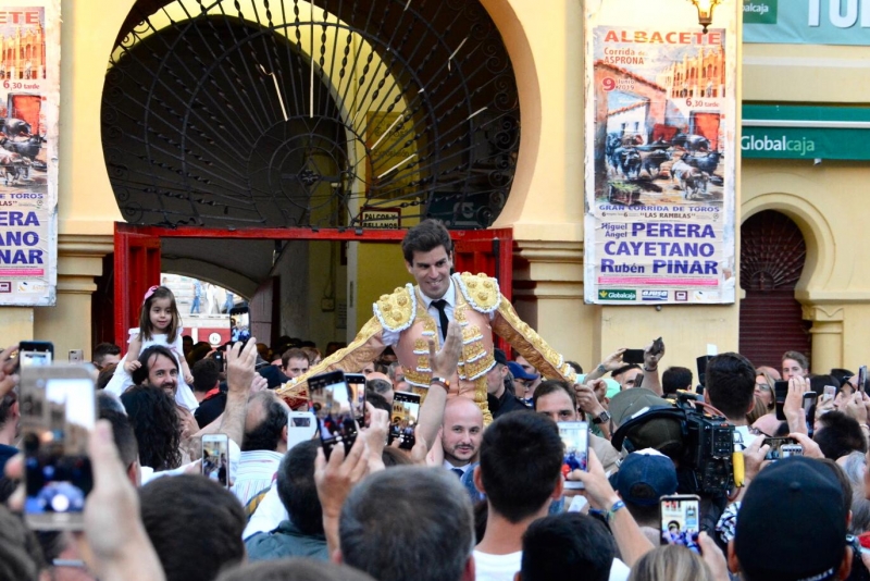 RUBÉN_PINAR_-_PUERTA_GRANDE_ALBACETE.jpeg